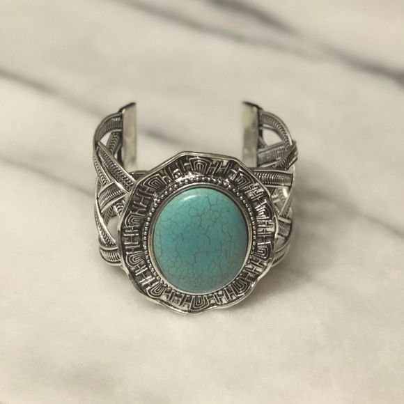 Jewelry - Turquoise silver cuff chunky bracelet